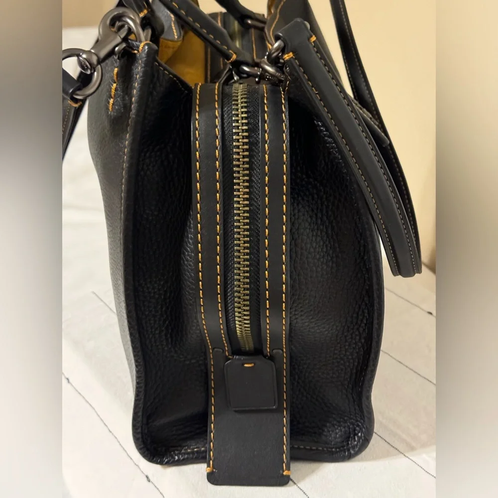 Coach 1941 Rogue 31 Genuine Glovetanned  Pebble Leather 38124 Black - Picture 4 of 11